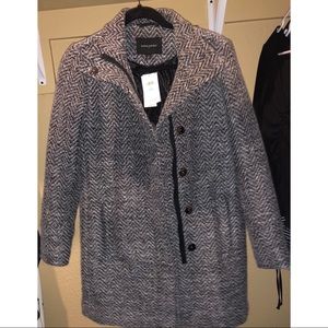 Banana republic NWT black & white herringbone coat